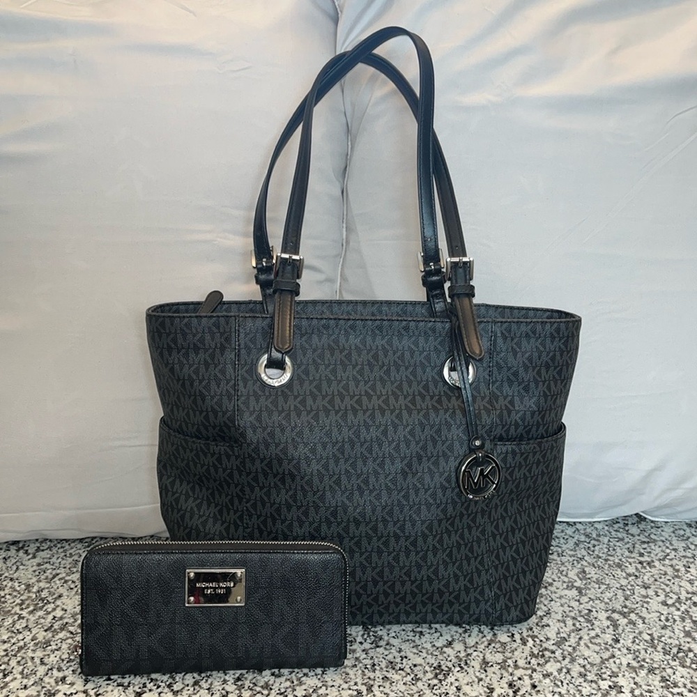 Michael Kors Jet Set Tote and Wallet set in Black